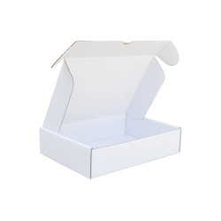 Csomagoló doboz, önzáró, postai kartondoboz 195x145x45mm fehér