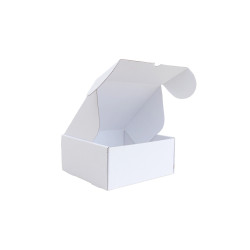 Csomagoló doboz, önzáró, postai kartondoboz 250x240x110mm fehér